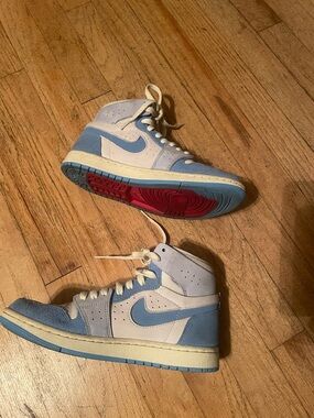 Nike Kids' High-Top Sneakers in Light Blue and Cream